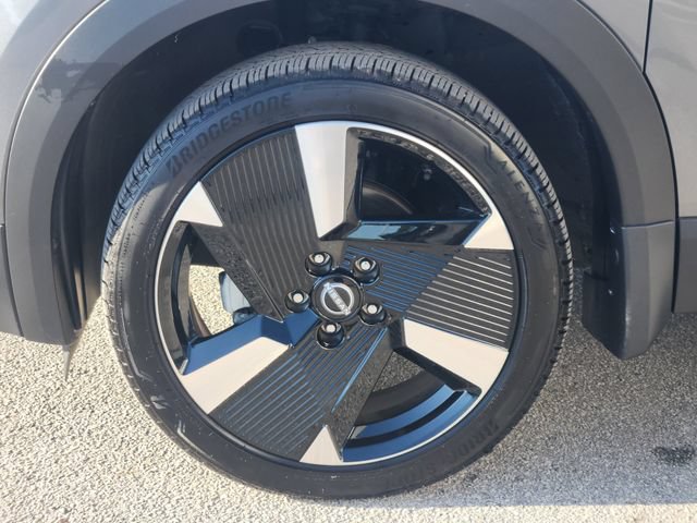 Used 2025 Nissan Kicks SR FWD image 7
