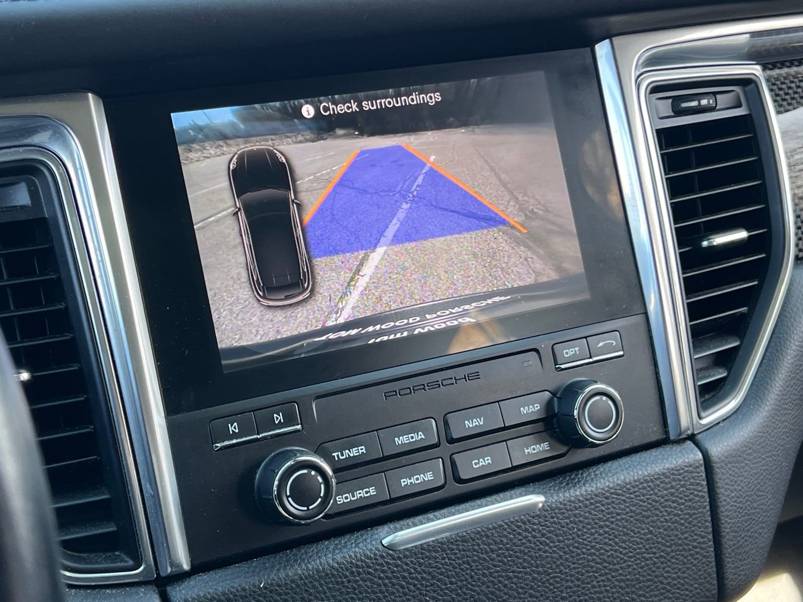 Used 2017 Porsche Macan Turbo image 26