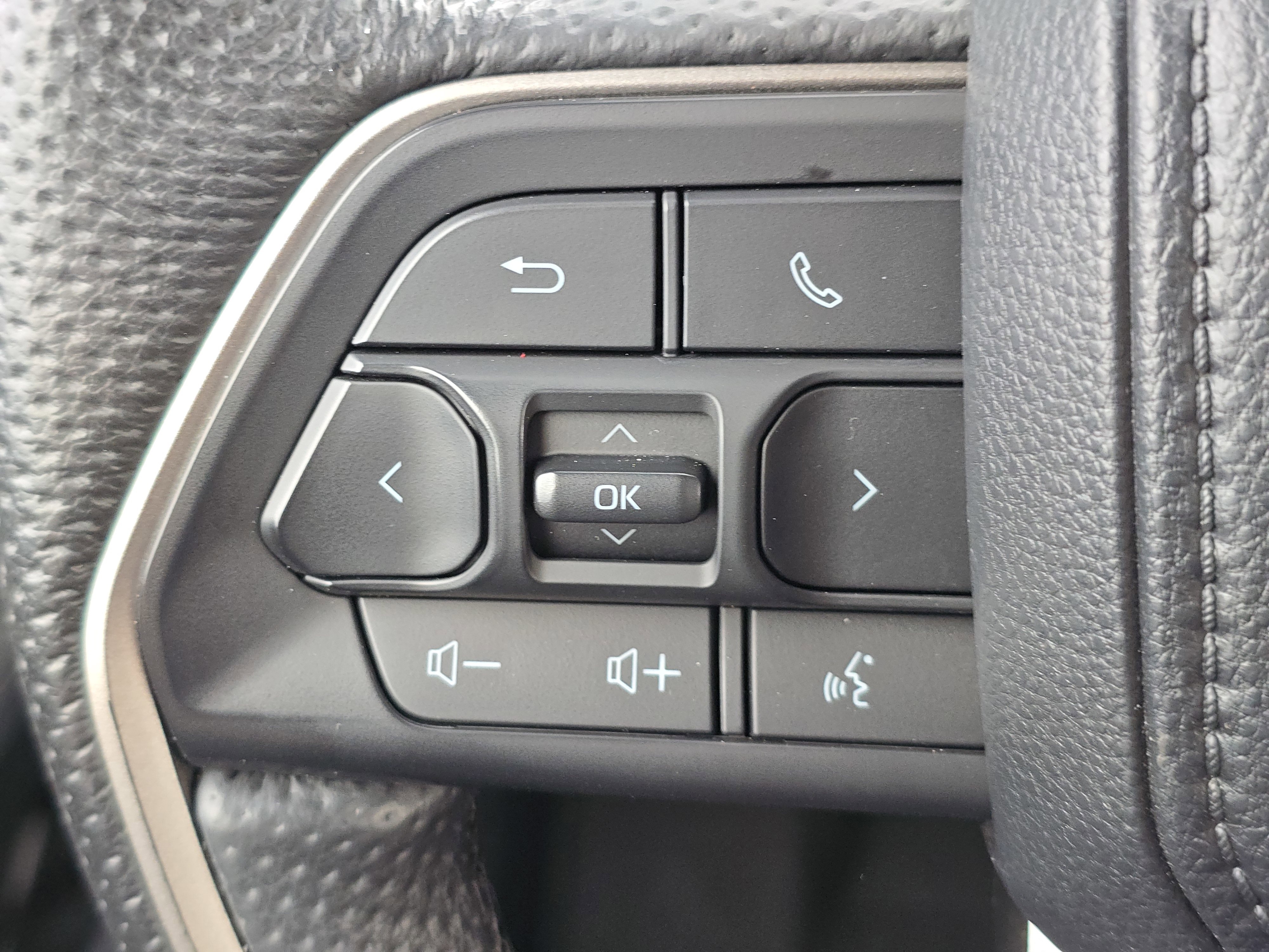 Used 2024 Toyota Tacoma 4x4 Double Cab Hybrid image 16