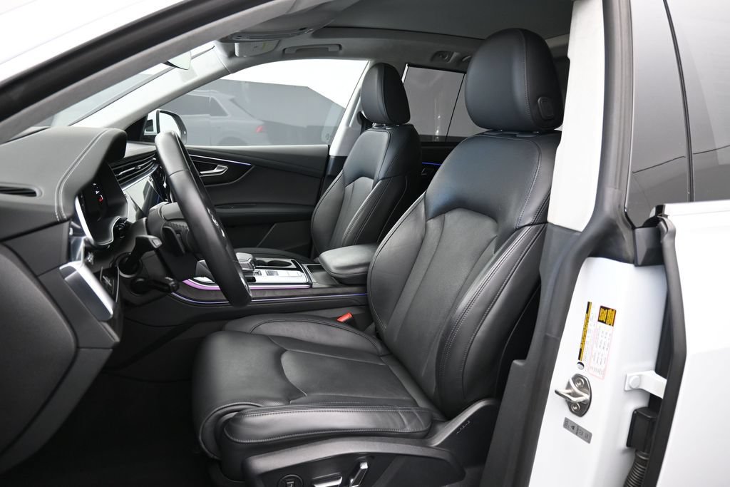 Used 2023 Audi Q8 Prestige w/ Prestige Package AWD/4WD image 10