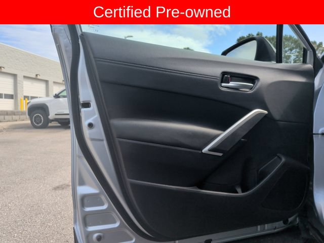 Used 2025 Toyota Corolla Cross XLE FWD image 10