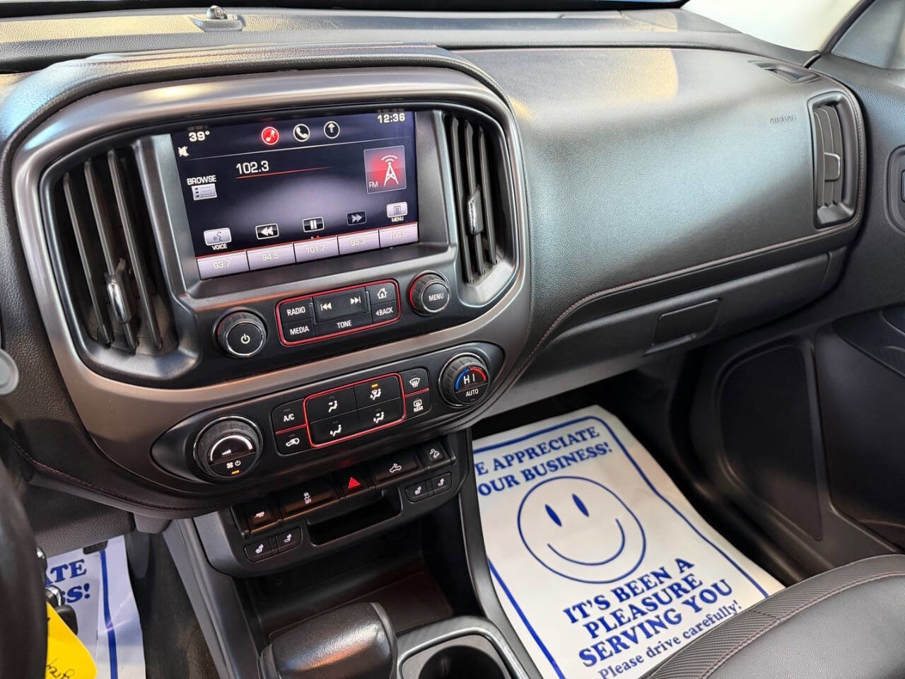 Used 2015 GMC Canyon SLE image 25