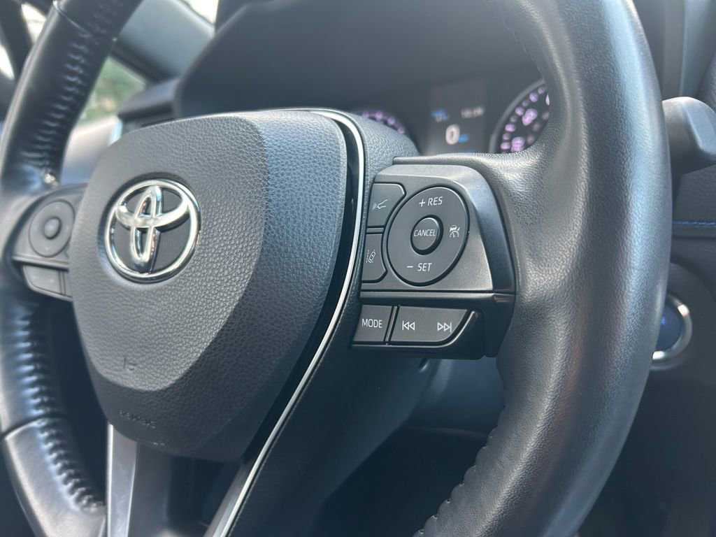 Used 2022 Toyota RAV4 SE image 18