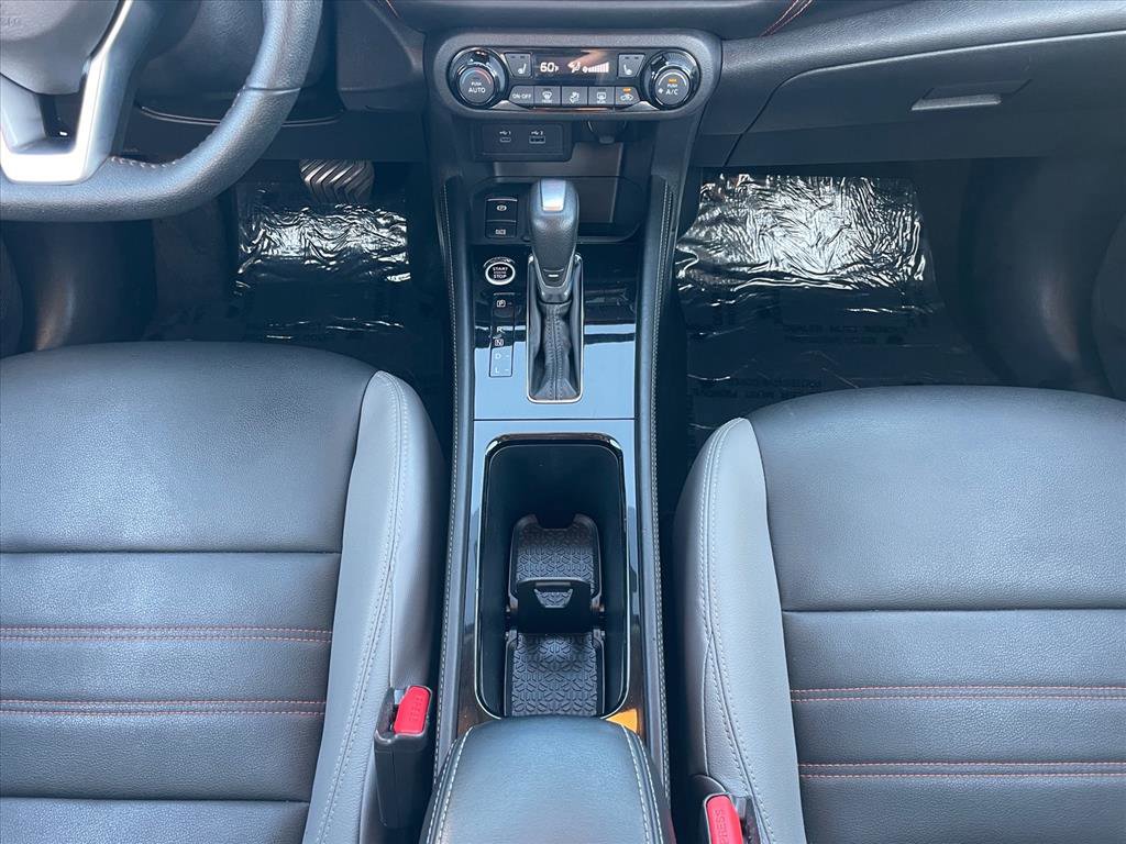 Used 2021 Nissan Kicks SR w/ SR Premium Package FWD image 17