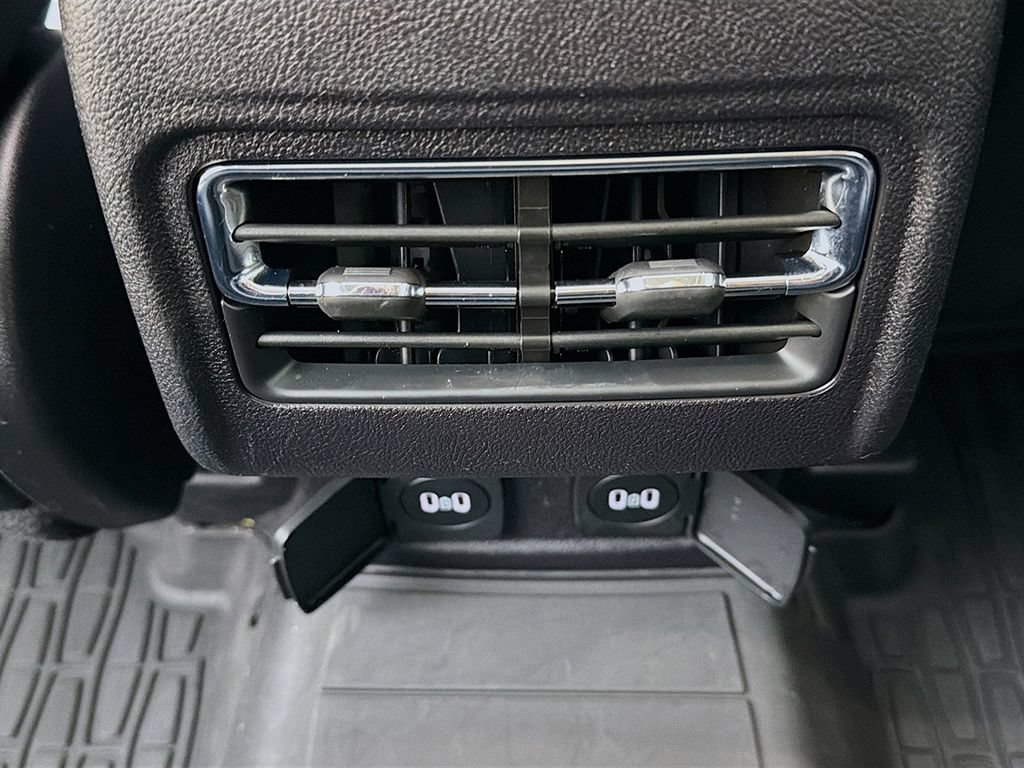Used 2023 Lincoln Corsair AWD w/ Equipment Group 101A image 43