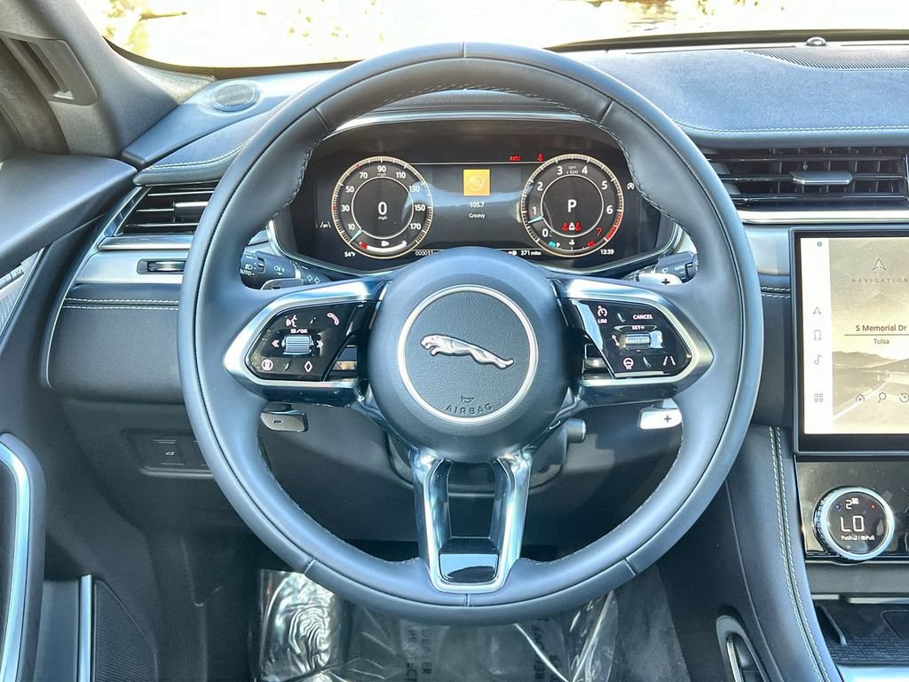 Used 2025 Jaguar F-PACE R-Dynamic S AWD/4WD image 21