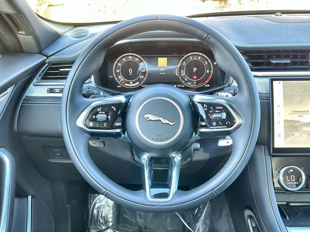 Used 2025 Jaguar F-PACE R-Dynamic S AWD/4WD image 21