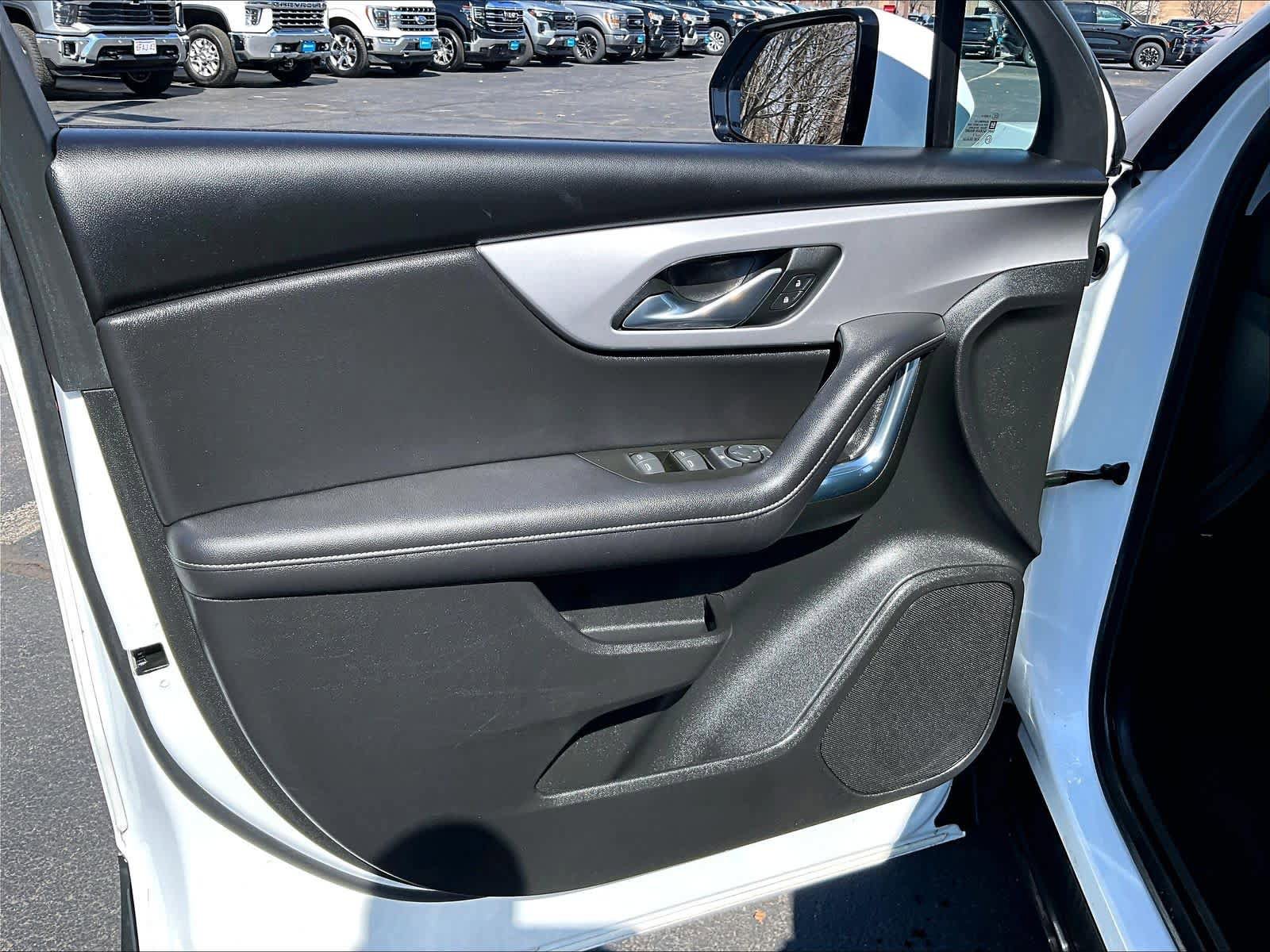 Used 2023 Chevrolet Blazer LT AWD/4WD image 9