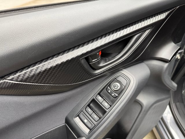 Used 2021 Subaru Crosstrek 2.0i Premium image 11