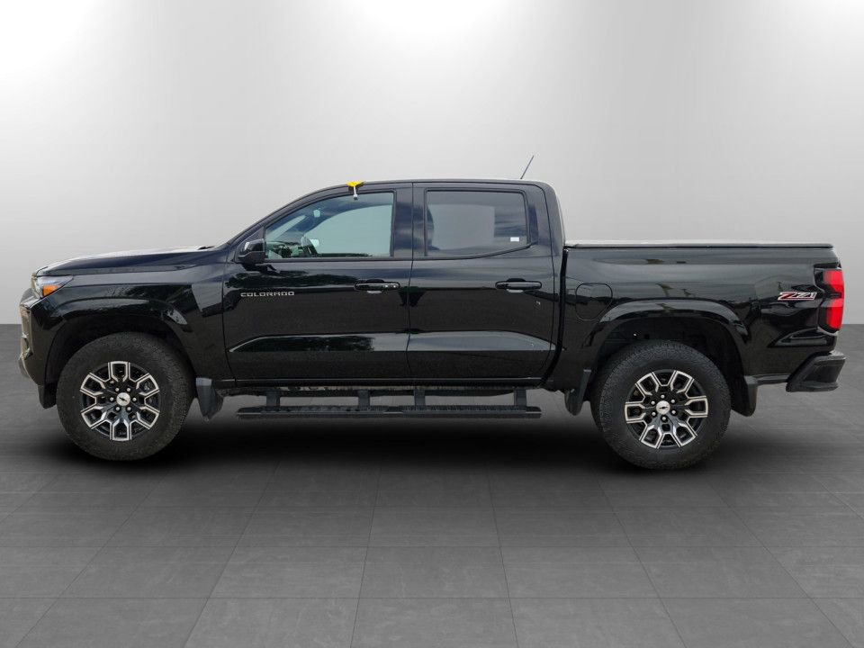 Used 2024 Chevrolet Colorado Z71 w/ Z71 Convenience Package 2 AWD/4WD image 10