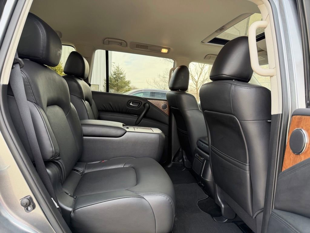 Used 2024 Nissan Armada SL w/ Captain's Chairs Package image 16