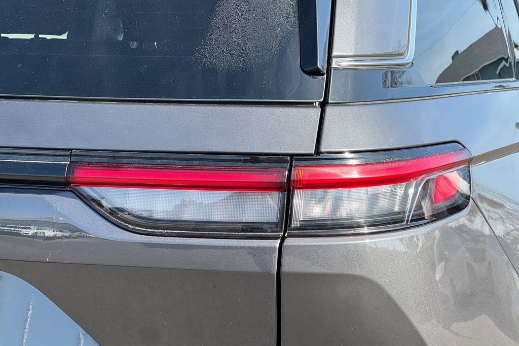 Used 2024 Jeep Grand Cherokee Limited 4xe image 26