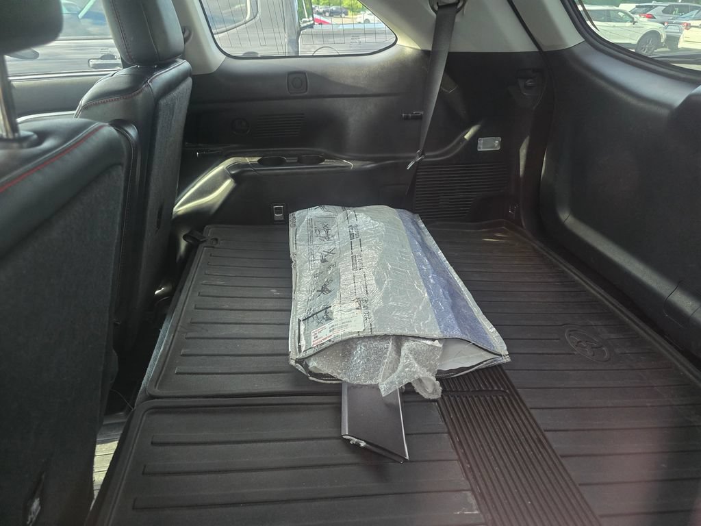 Used 2019 Toyota Highlander SE AWD/4WD image 24