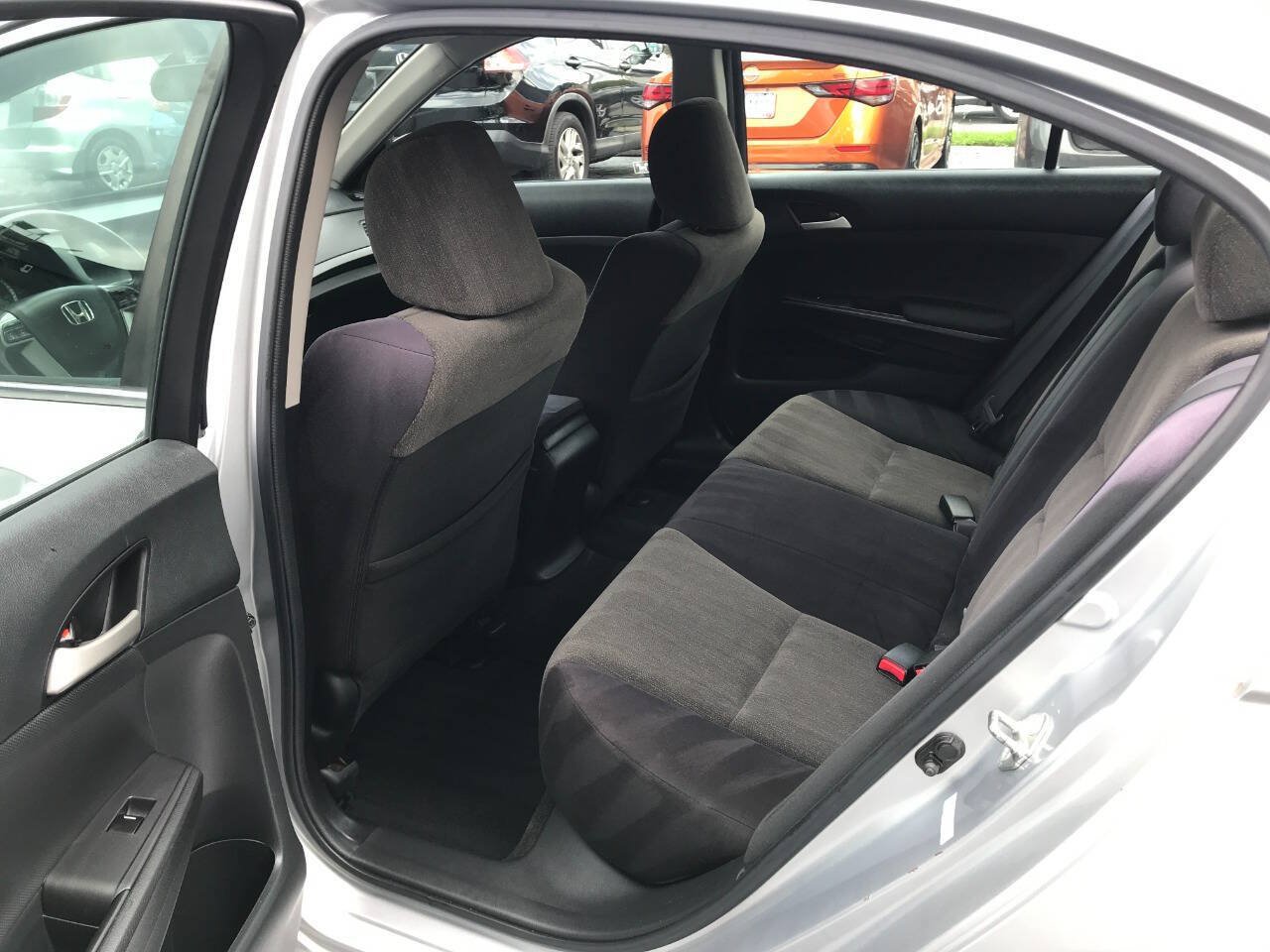 Used 2009 Honda Accord LX-P image 10