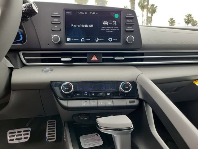 New 2026 Hyundai Elantra SEL Sport FWD image 14