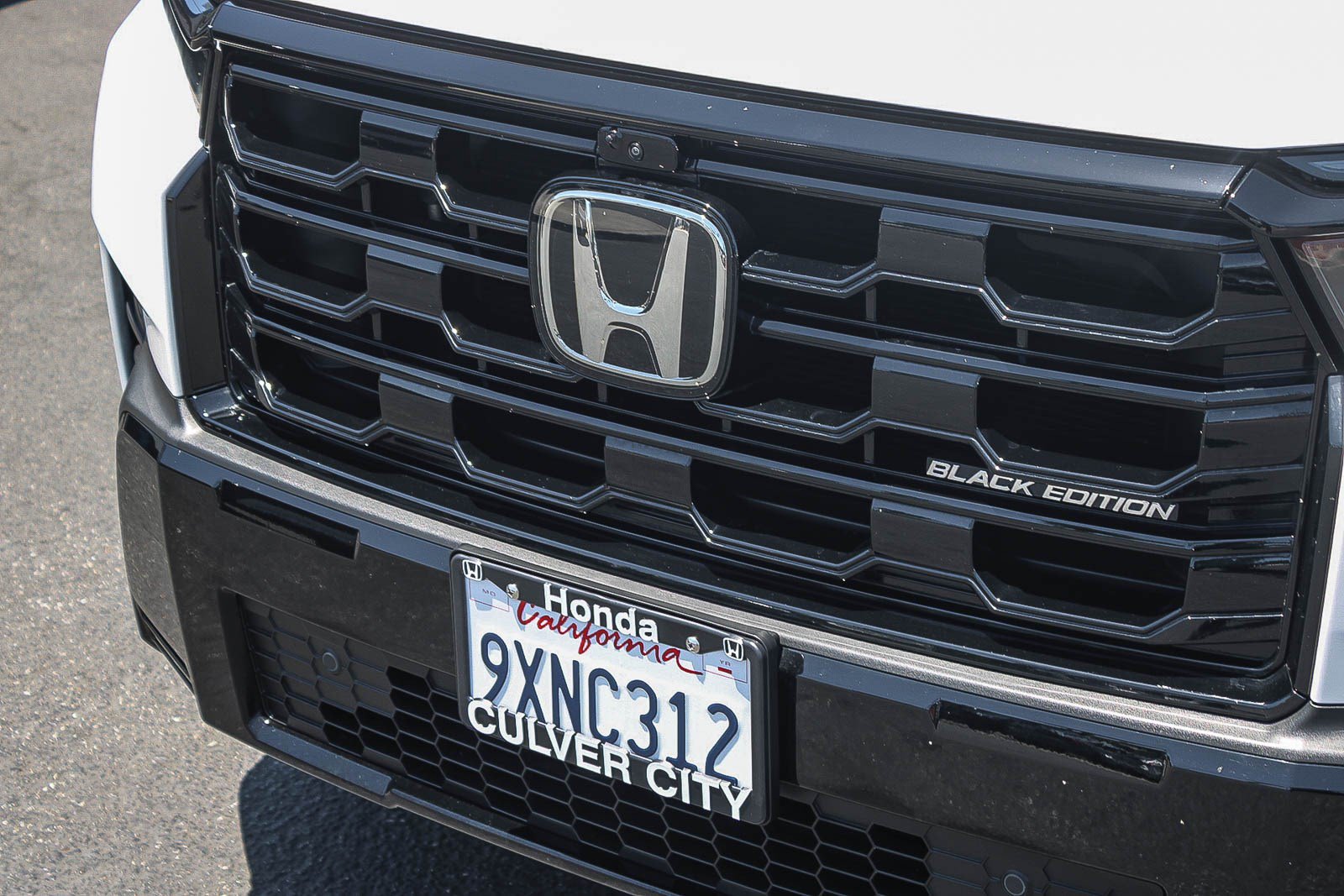 Certified 2026 Honda Pilot Black Edition image 6