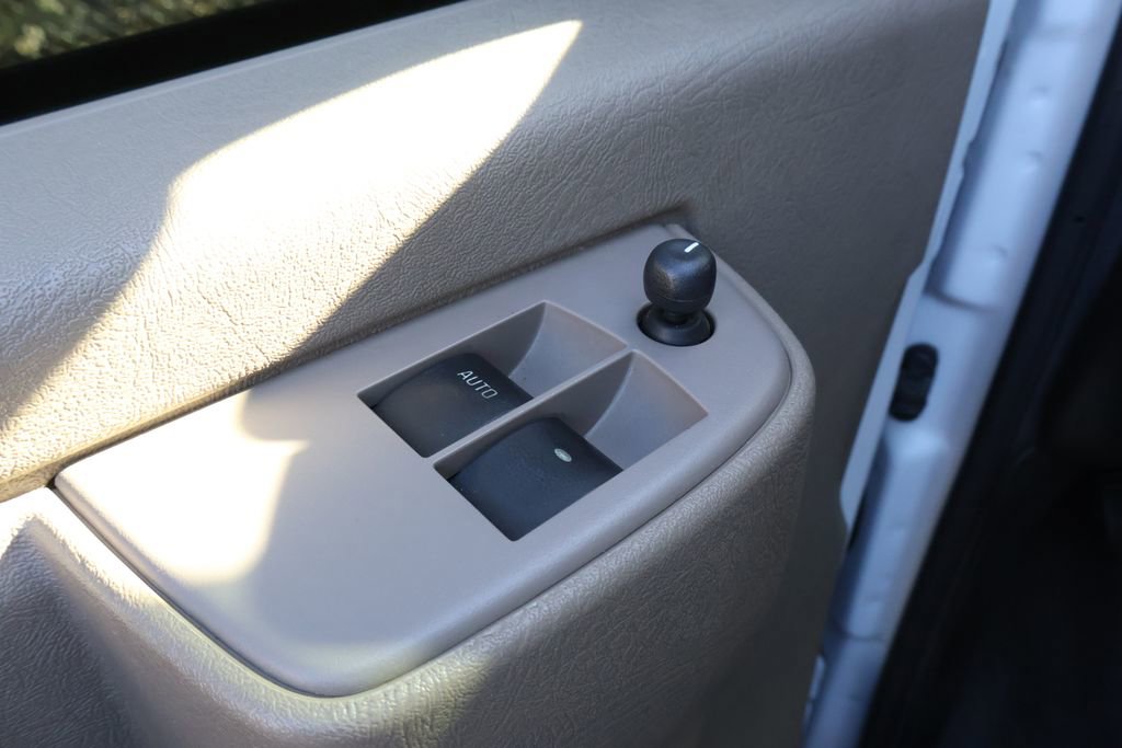 Used 2022 Chevrolet Express 3500 w/ Driver Convenience Package image 19