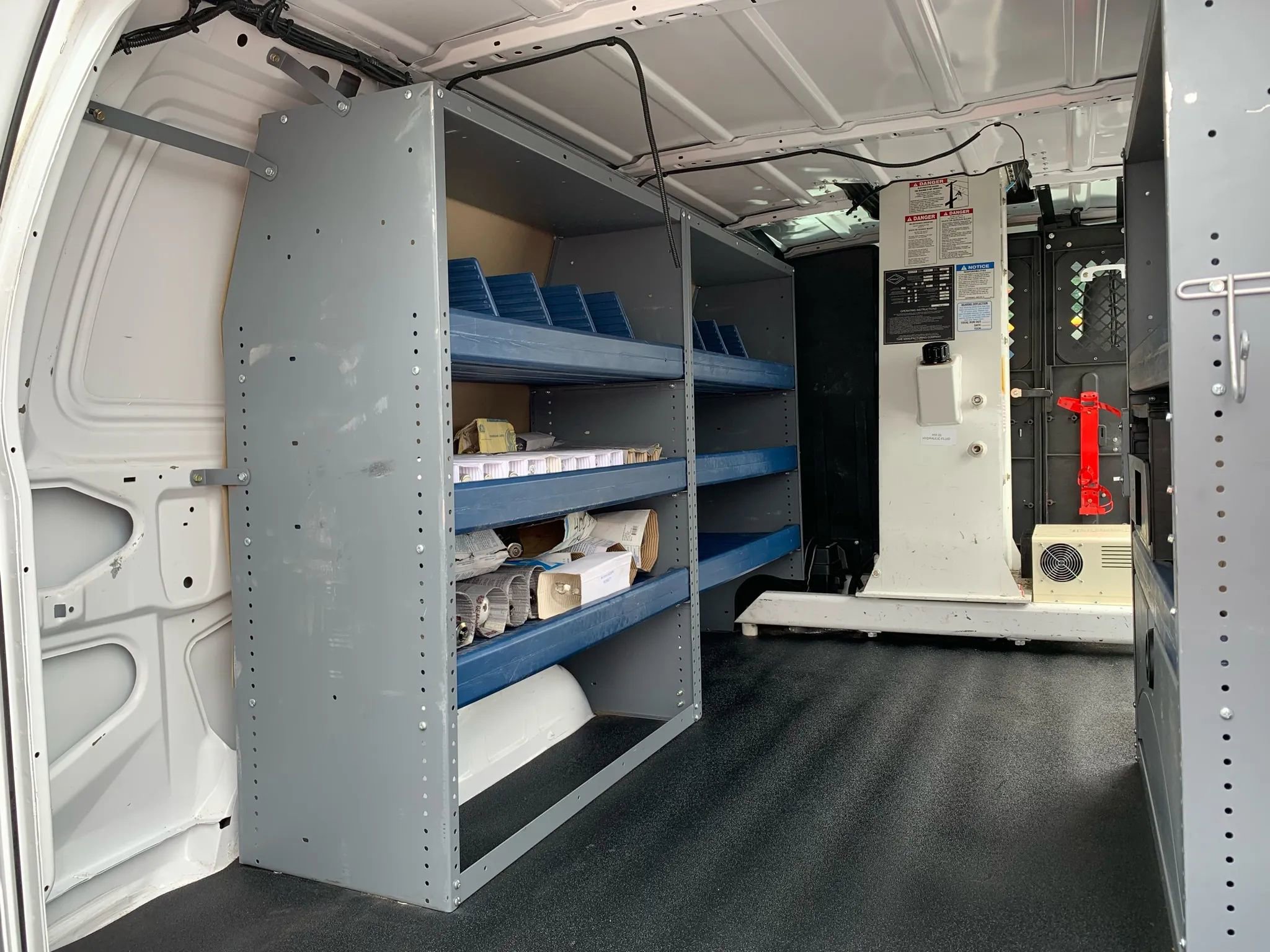 Used 2013 Ford E-350 and Econoline 350 Super Duty image 35