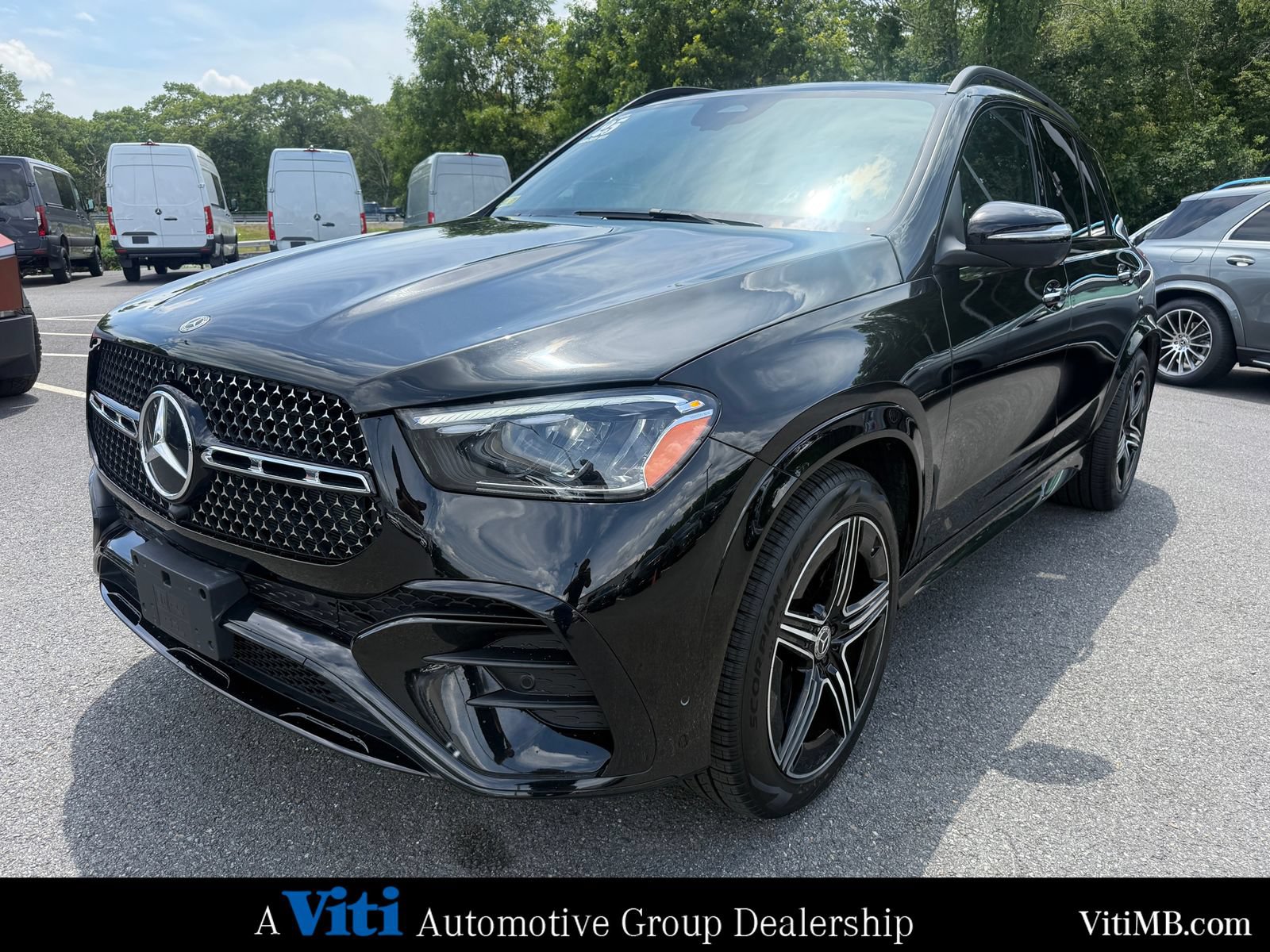 Certified 2025 Mercedes-Benz GLE 350 4MATIC w/ AMG Line Exterior image 4