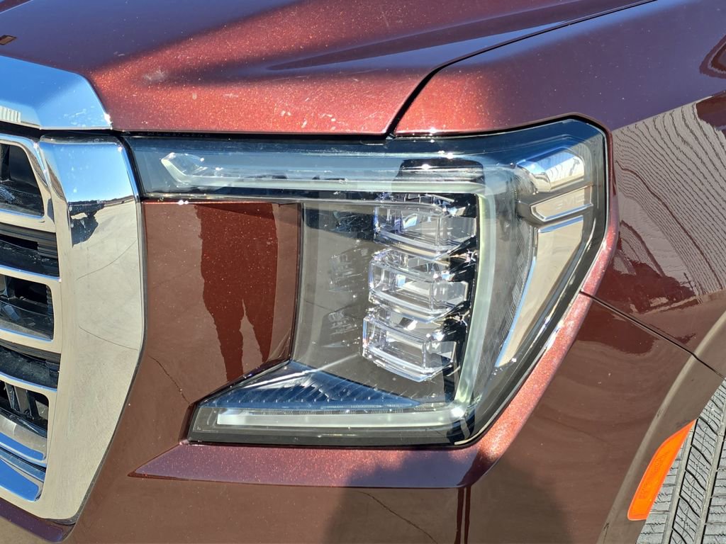 Used 2023 GMC Yukon SLT w/ SLT Premium Package image 32