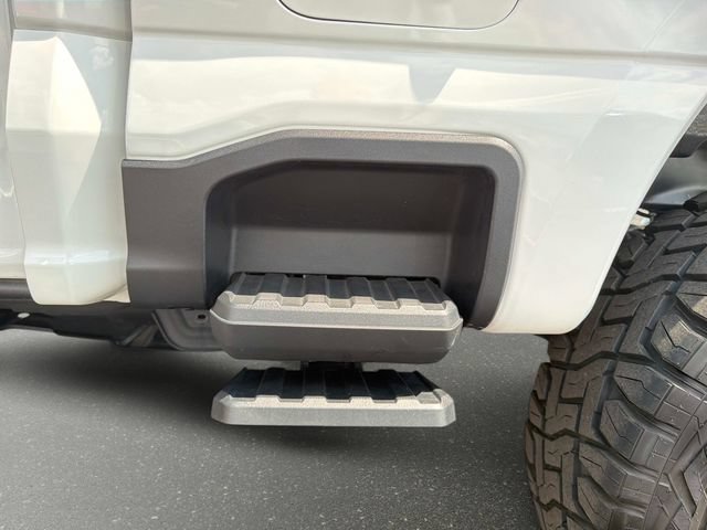 Used 2025 Ford F350 Platinum w/ Platinum Plus Package AWD/4WD image 11