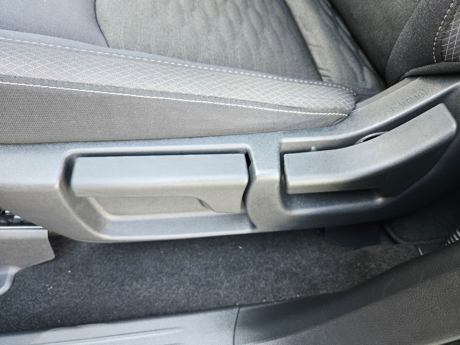 Used 2025 Nissan Pathfinder S image 22