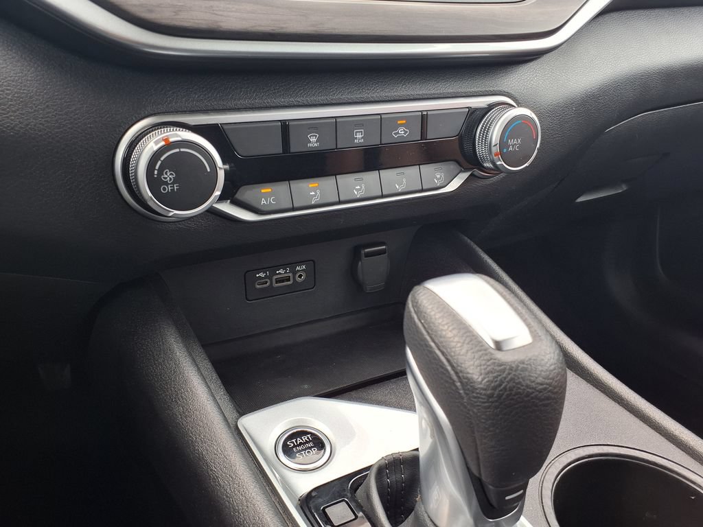 Used 2025 Nissan Altima 2.5 SV FWD image 27