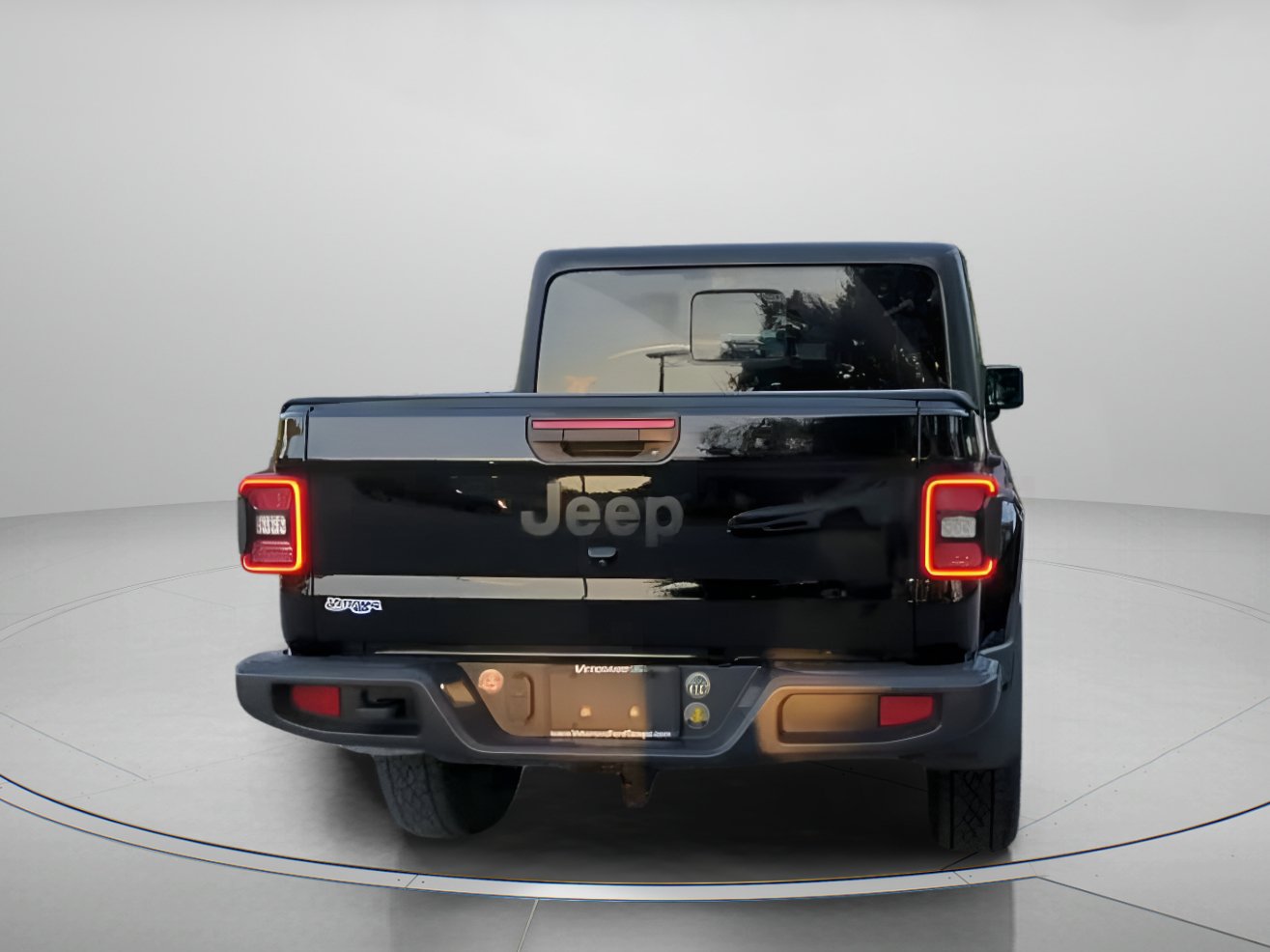 Used 2024 Jeep Gladiator Sport AWD/4WD image 25