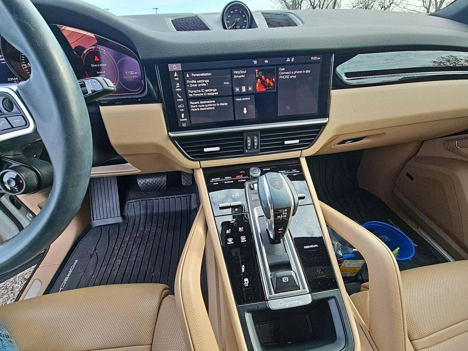 Used 2021 Porsche Cayenne E-Hybrid image 10