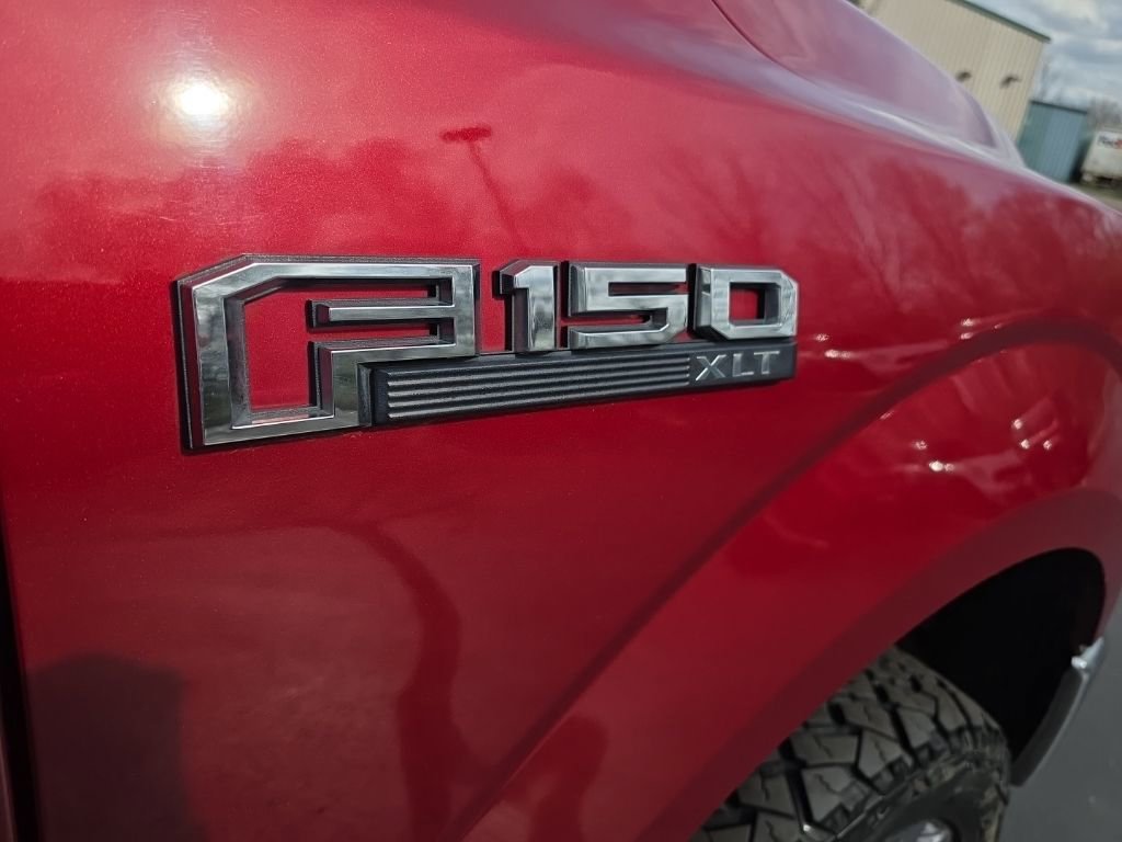 Used 2017 Ford F150 XLT w/ Equipment Group 302A Luxury AWD/4WD image 11