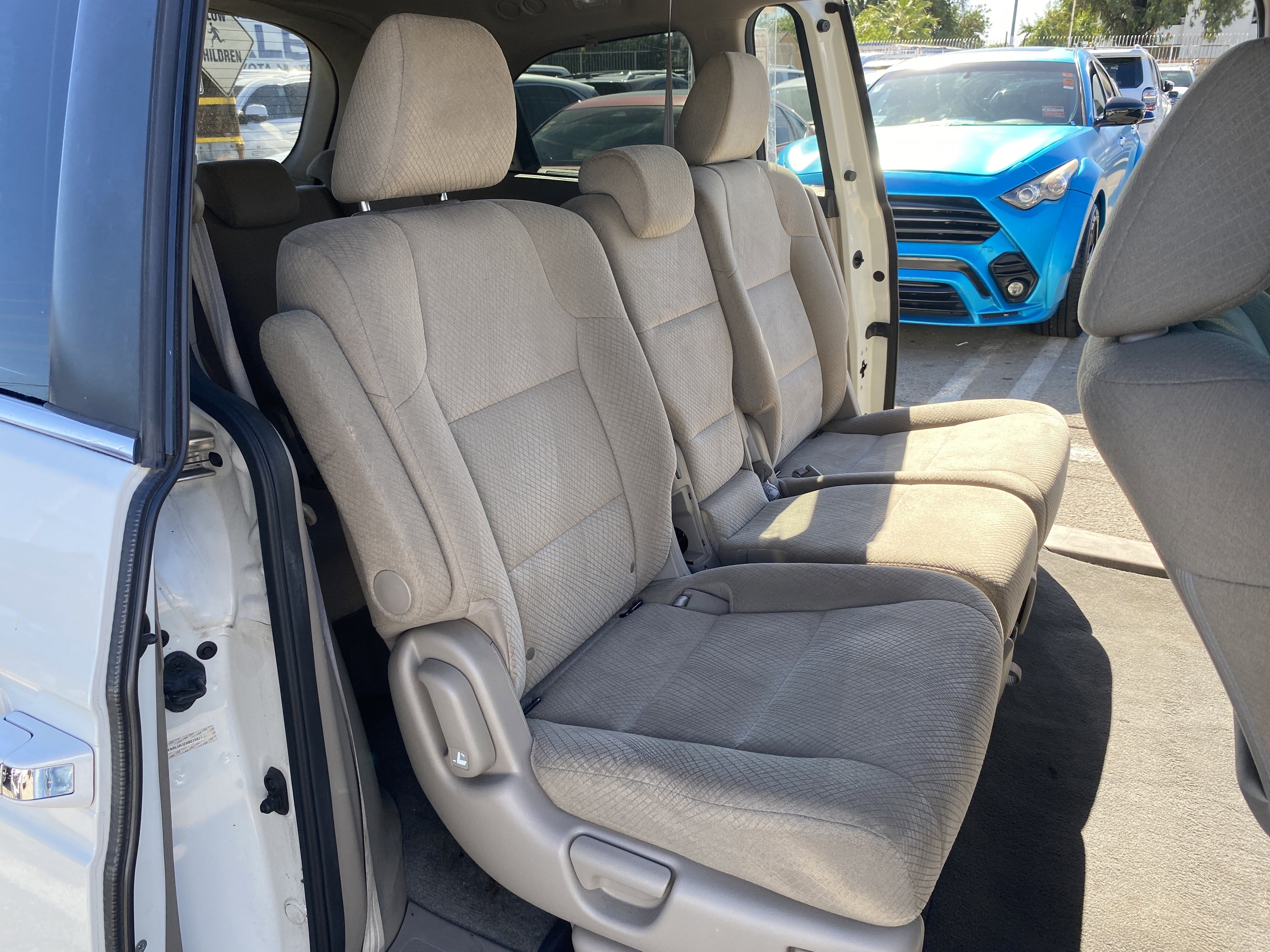 Used 2017 Honda Odyssey SE image 16