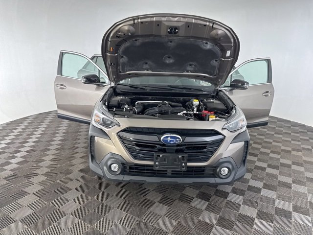 Used 2024 Subaru Outback Premium image 11