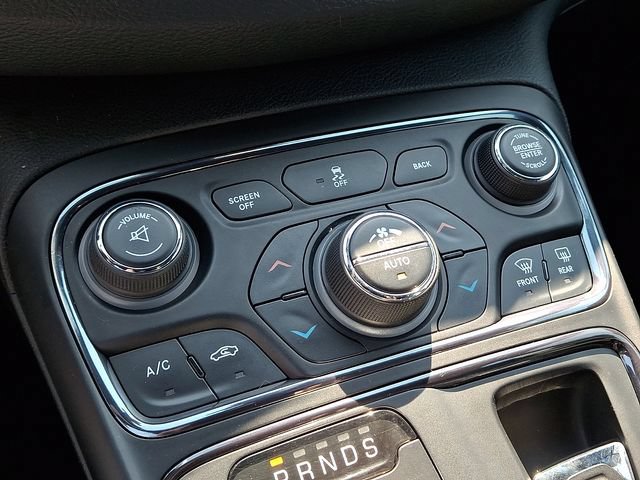 Used 2015 Chrysler 200 S w/ Navigation & Sound Group I AWD/4WD image 15