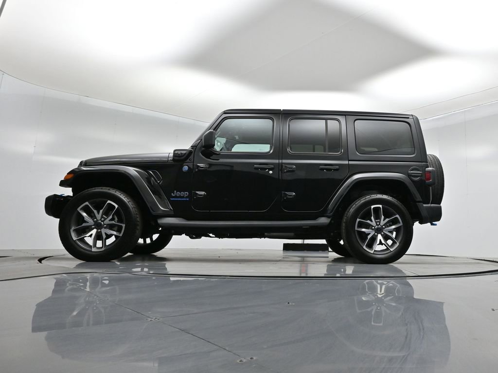 Used 2024 Jeep Wrangler Unlimited AWD/4WD image 8