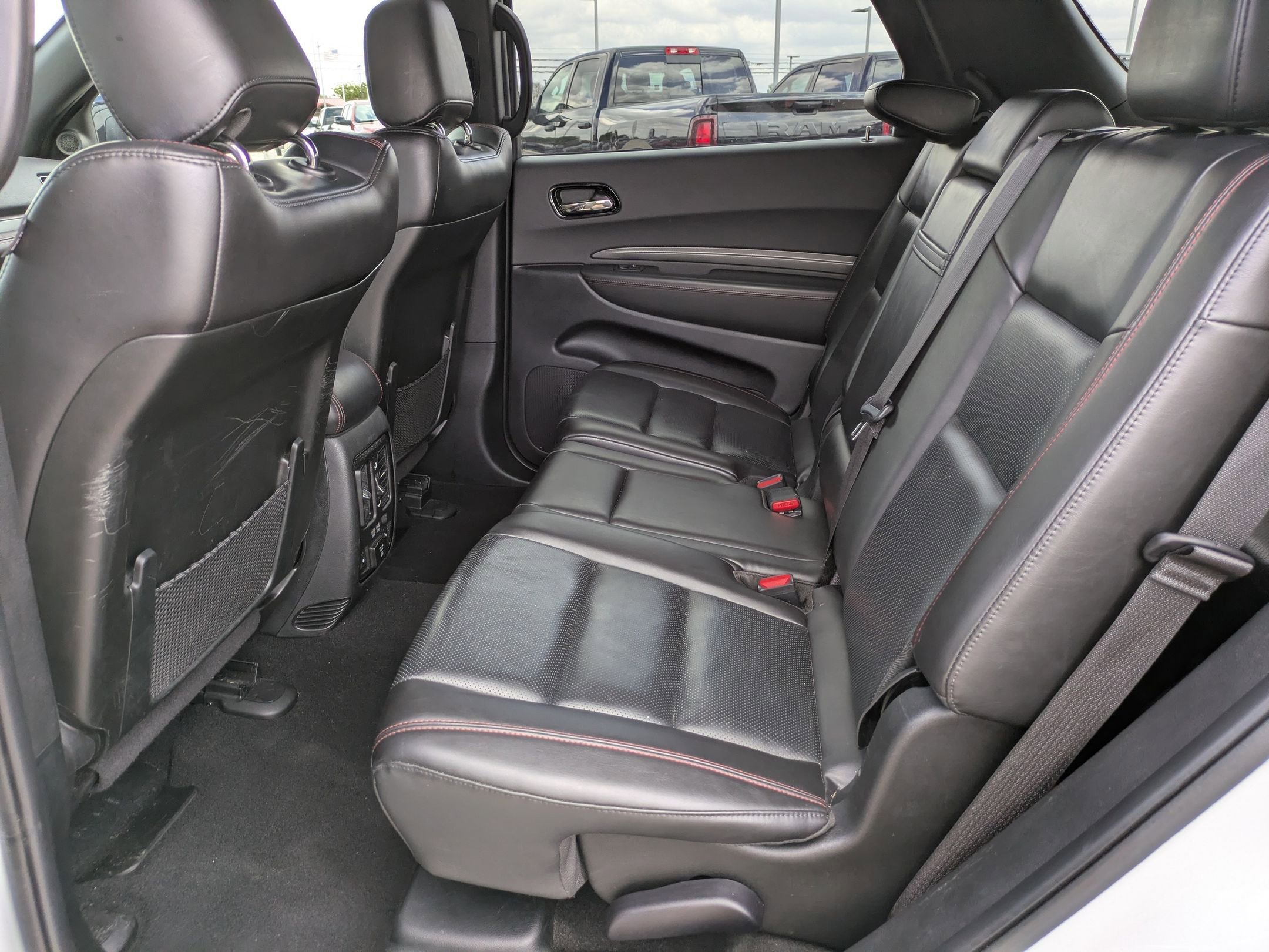 Used 2024 Dodge Durango GT RWD image 13