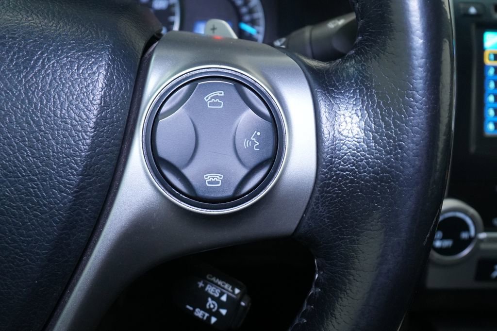 Used 2013 Toyota Camry SE w/ Leather Pkg image 34