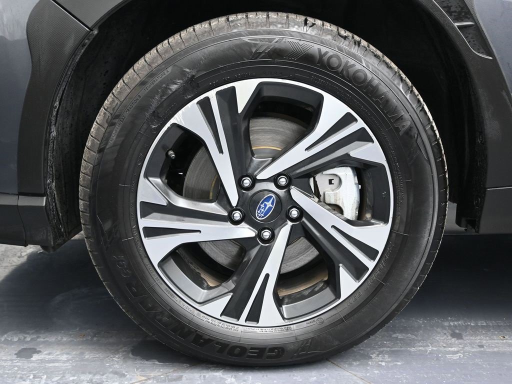 Used 2024 Subaru Crosstrek 2.0i Premium w/ Crosstrek Mirror Package image 11