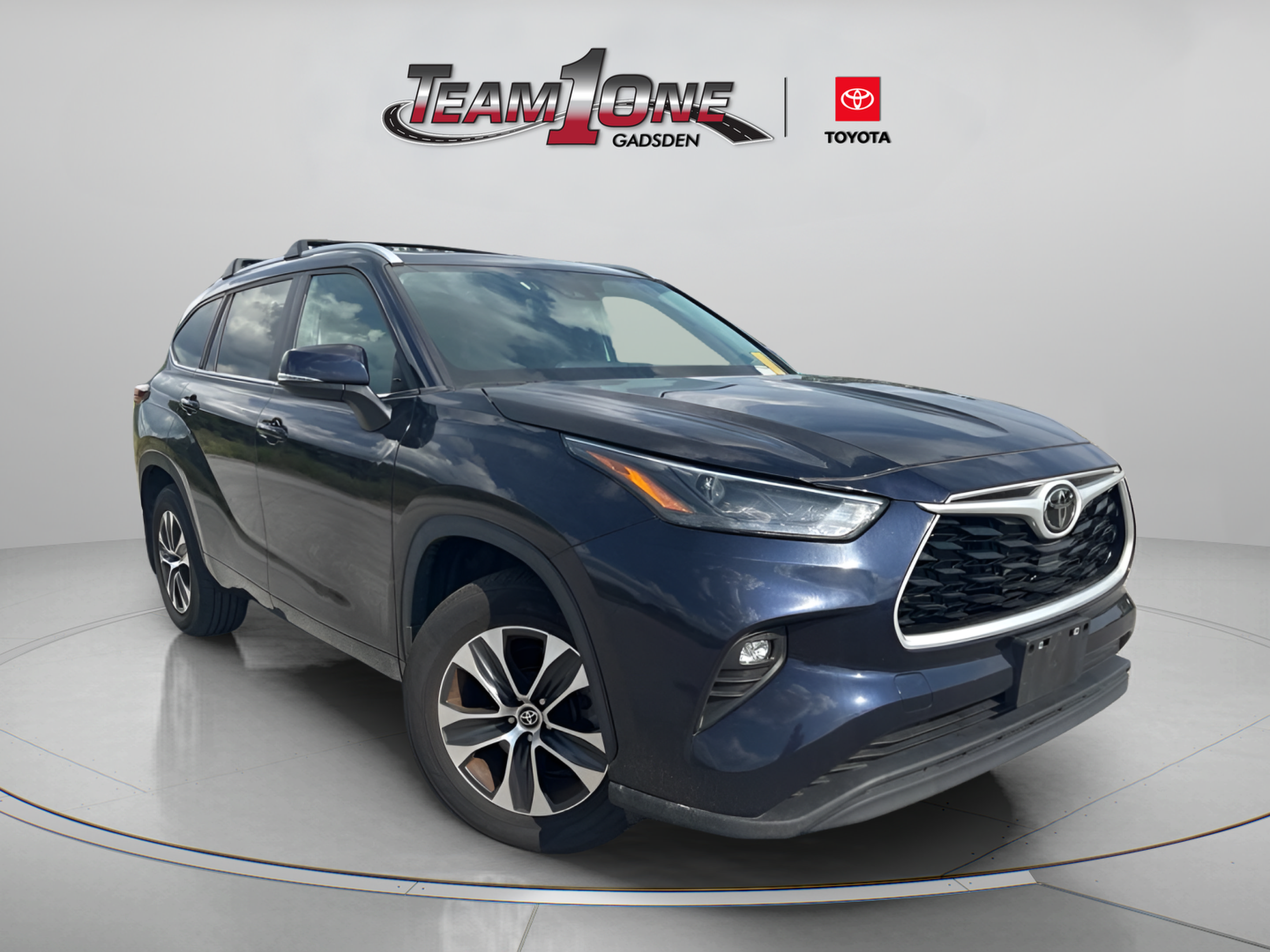 Used 2023 Toyota Highlander XLE
