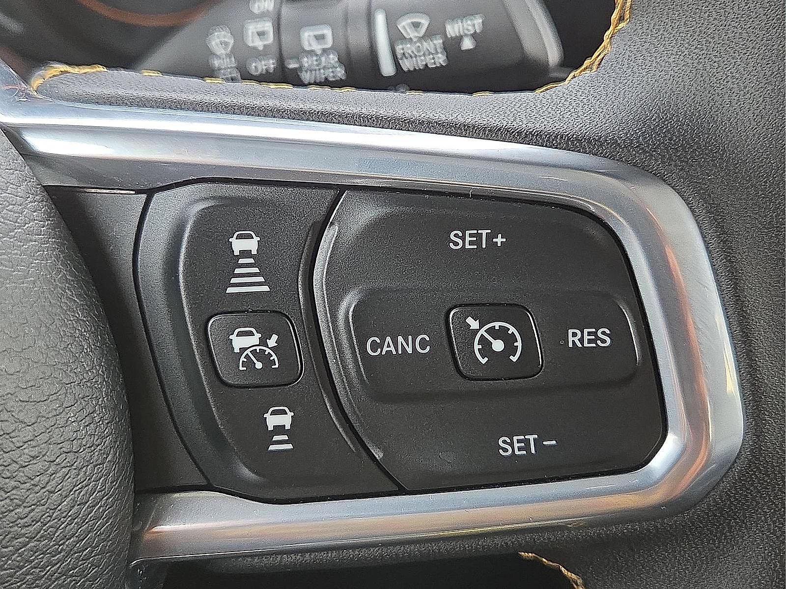 Used 2024 Jeep Wrangler Unlimited Sahara w/ Technology Group AWD/4WD image 12