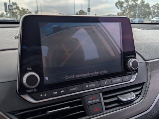 Used 2024 Nissan Altima 2.5 SV FWD image 21