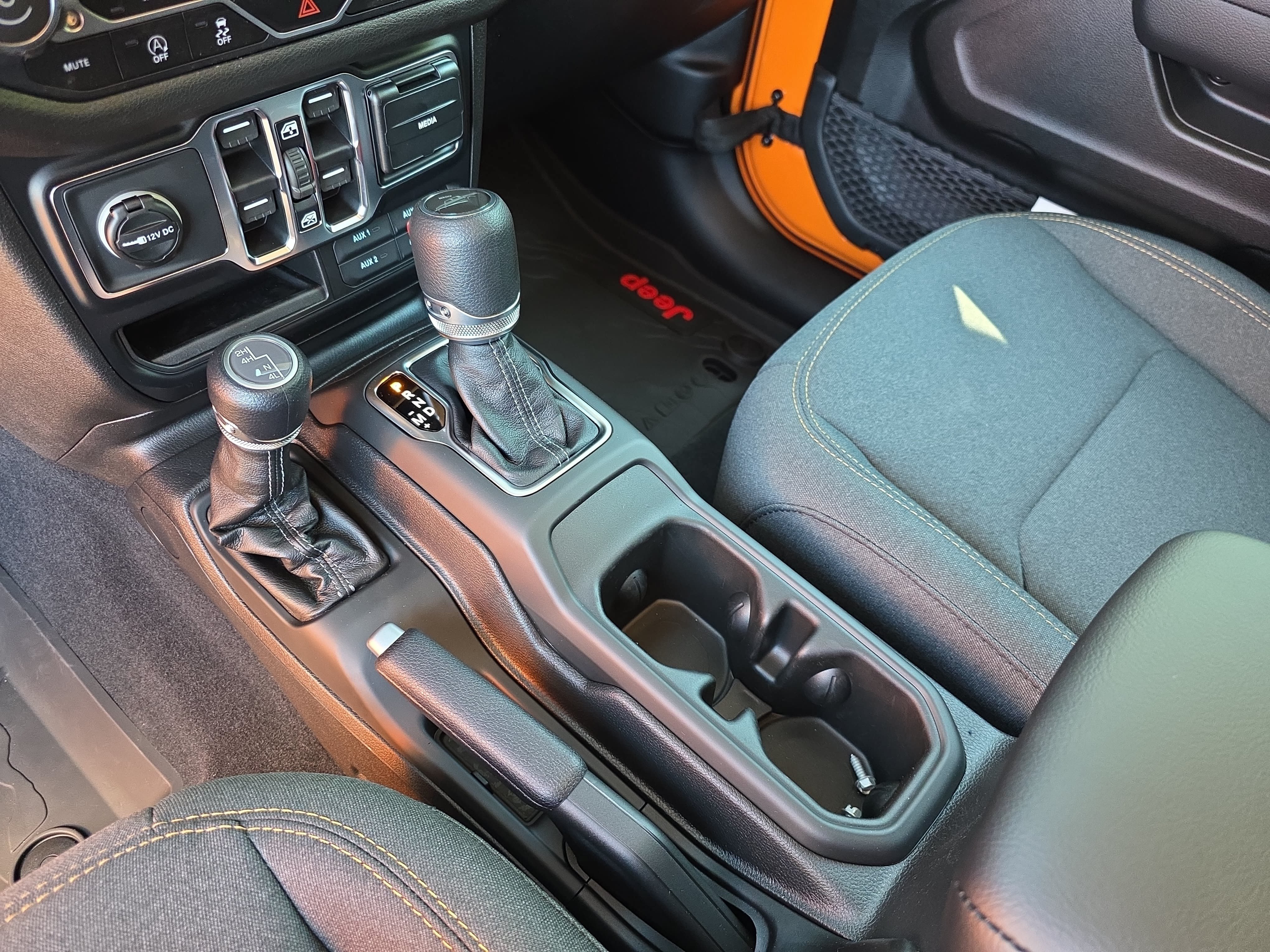 New 2026 Jeep Gladiator Sport AWD/4WD image 22