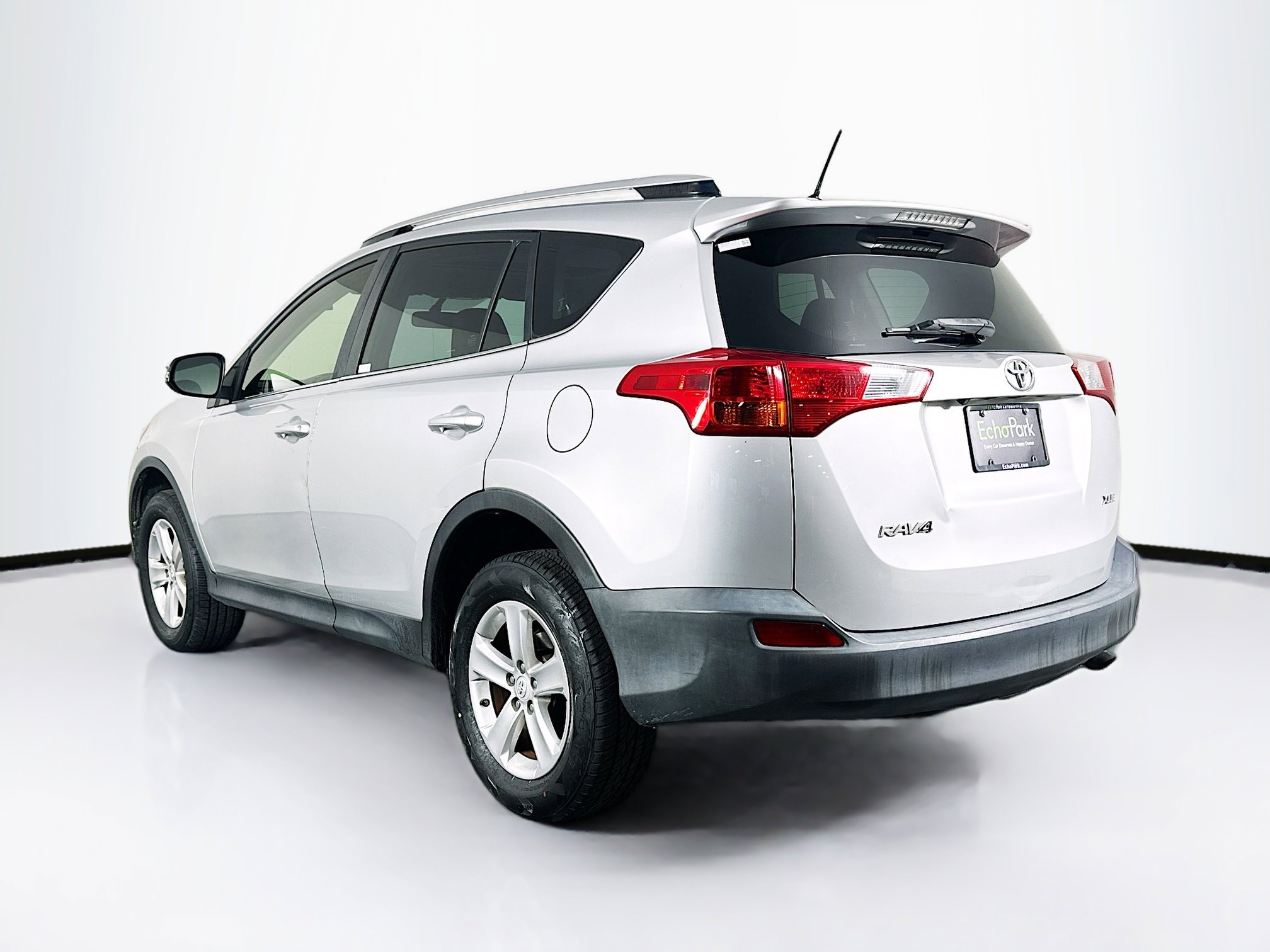 Used 2014 Toyota RAV4 XLE image 5