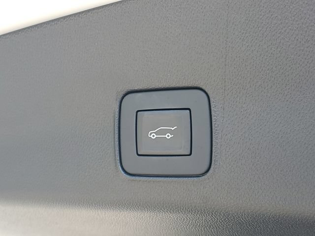 Used 2025 Chevrolet TrailBlazer RS w/ Convenience Package AWD/4WD image 9