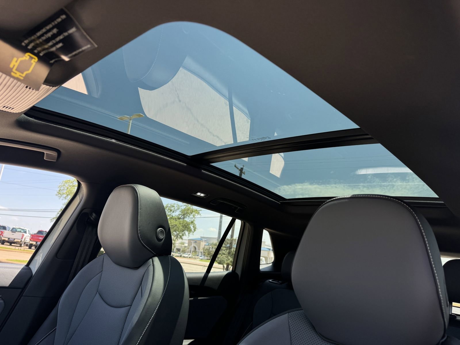 New 2026 Volkswagen Tiguan SE R-Line FWD image 25