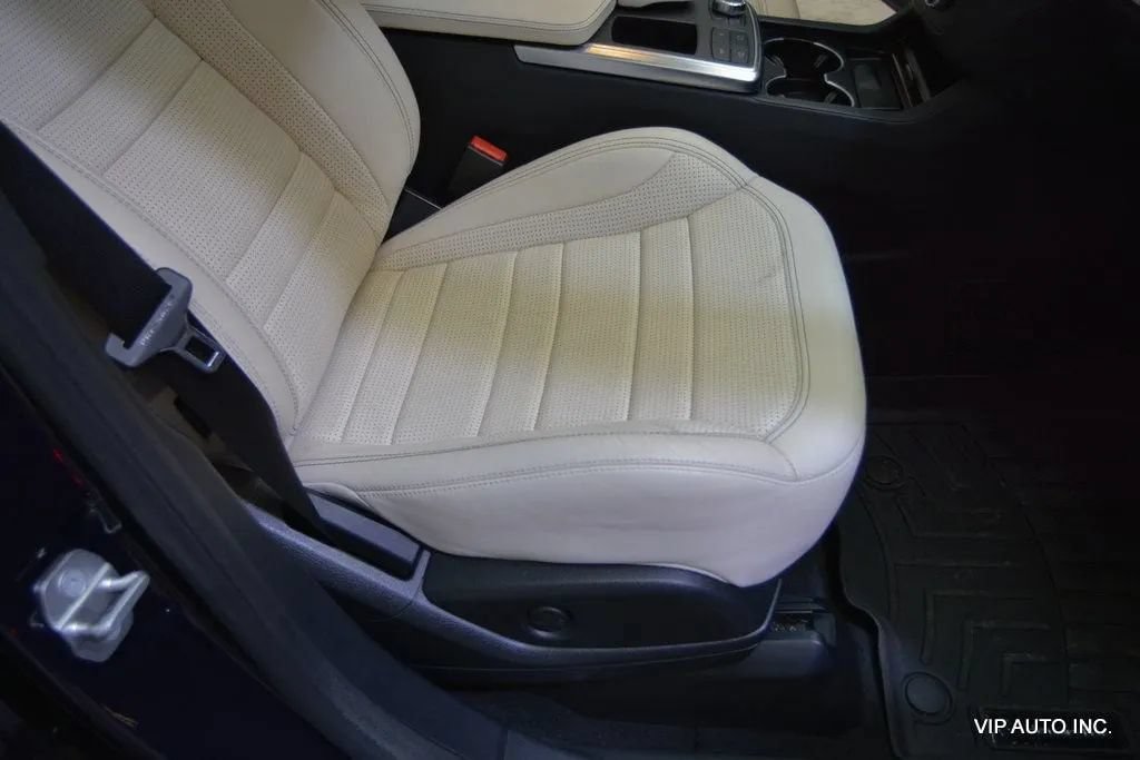 Used 2012 Mercedes-Benz ML 63 AMG 4MATIC image 18