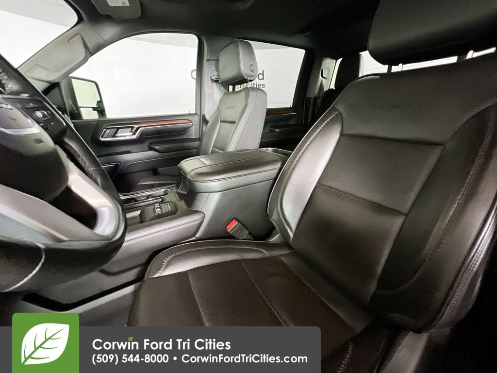Used 2024 GMC Sierra 3500 Denali w/ Technology Package image 24