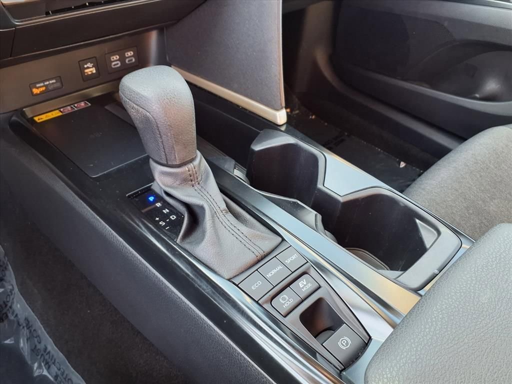 Used 2025 Toyota Camry XSE image 9