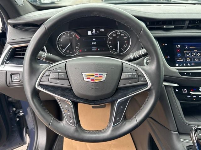 Certified 2025 Cadillac XT5 Premium Luxury AWD/4WD image 11