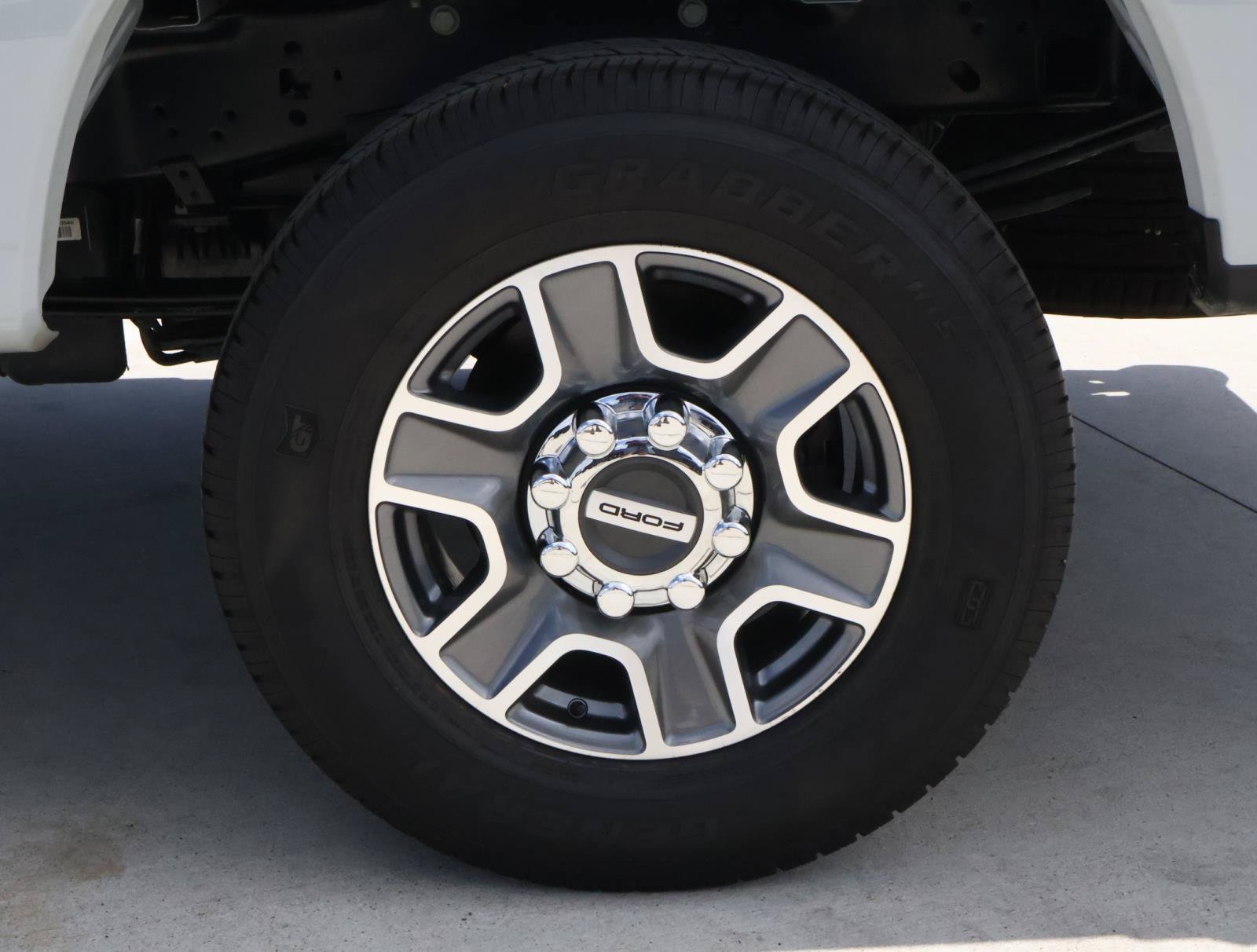 Used 2026 Ford F250 Lariat AWD/4WD image 9