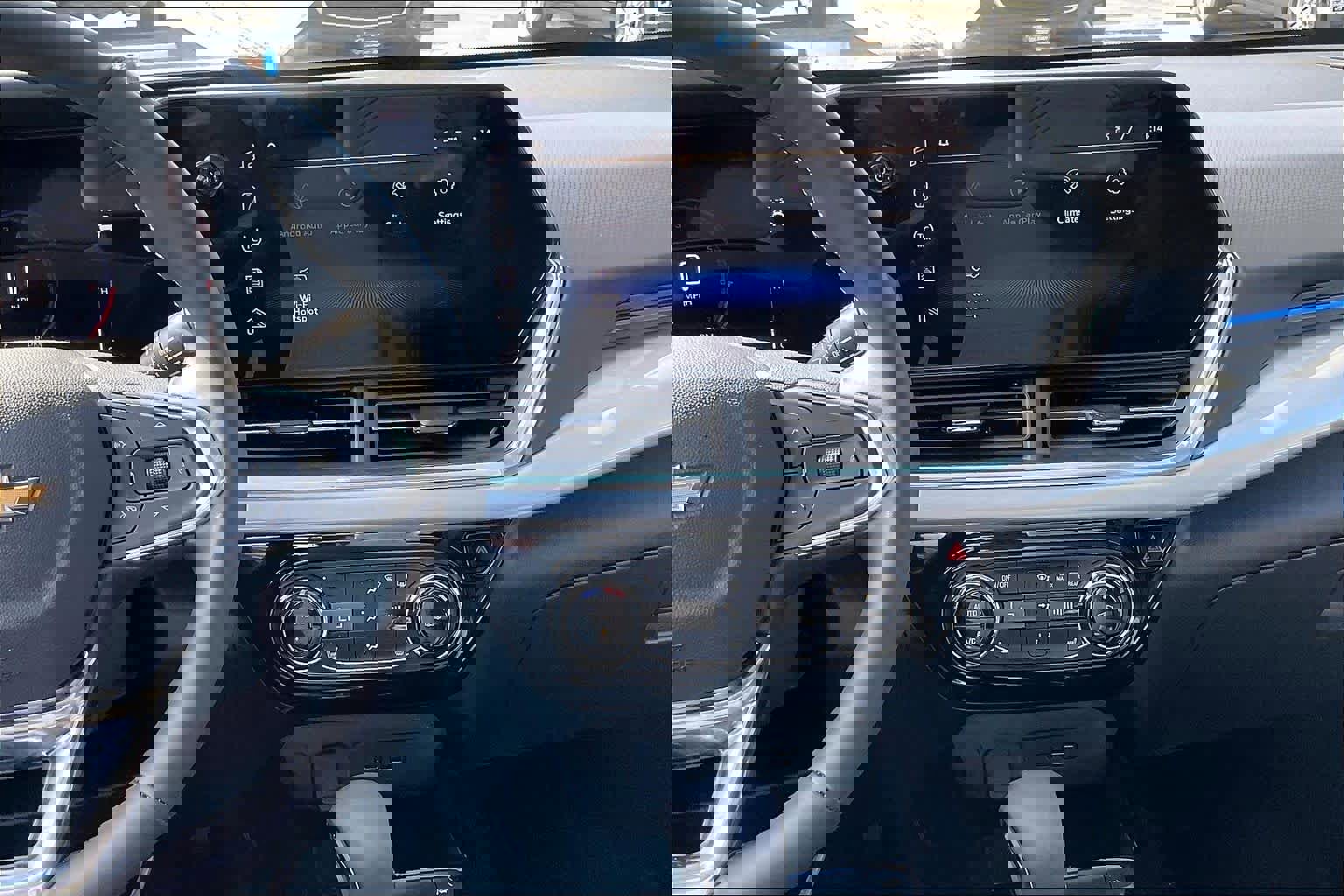 Certified 2024 Chevrolet Trax LT w/ Driver Confidence Package image 6